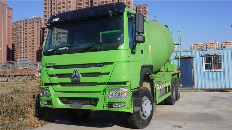 SINOTRUK Howo 371 HP Cement Mixer Truck 6X4 for Sale In Nigeria