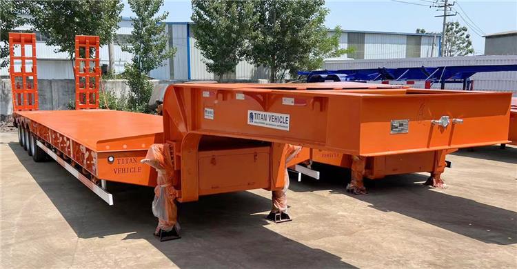 80 Ton Lowbed Trailer and Tri Axle Trailer for Sale In Zimbabwe