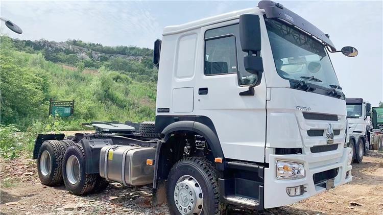 Howo 371hp 8x4 Dump Truck and Truck Tractor for Sale in Zimbabwe