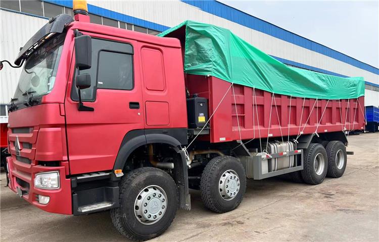 Howo 371hp 8x4 Dump Truck and Truck Tractor for Sale in Zimbabwe