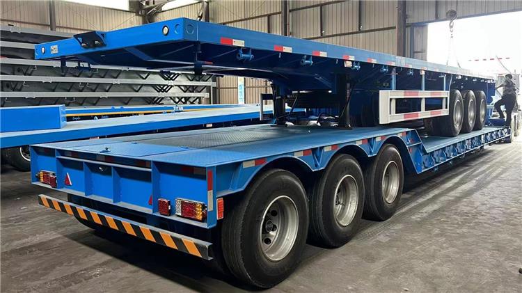 40 ft Triple Axle Trailer for Sale In Jamaica