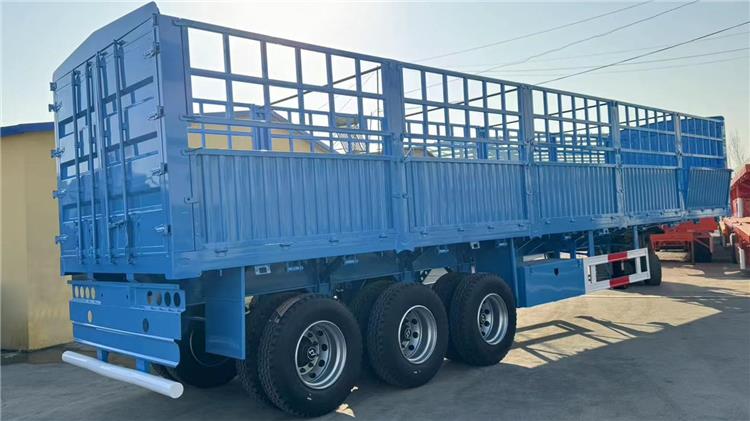 Tri Axle 80 Ton Animal Transport Trailer for Sale In Tanzania