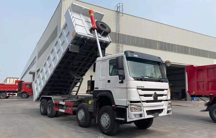 Sinotruk Howo 420 12w 8x4 Dump Truck for Sale Price