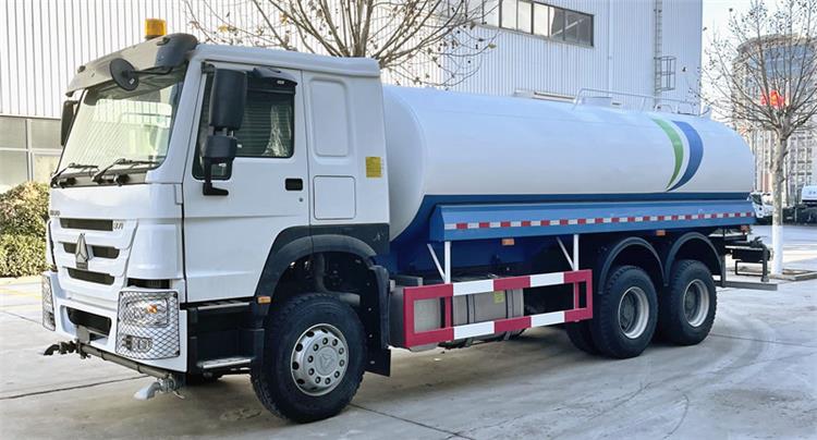Howo 371 Water Tanker Truck for Sale with Sprinkler In Zambia