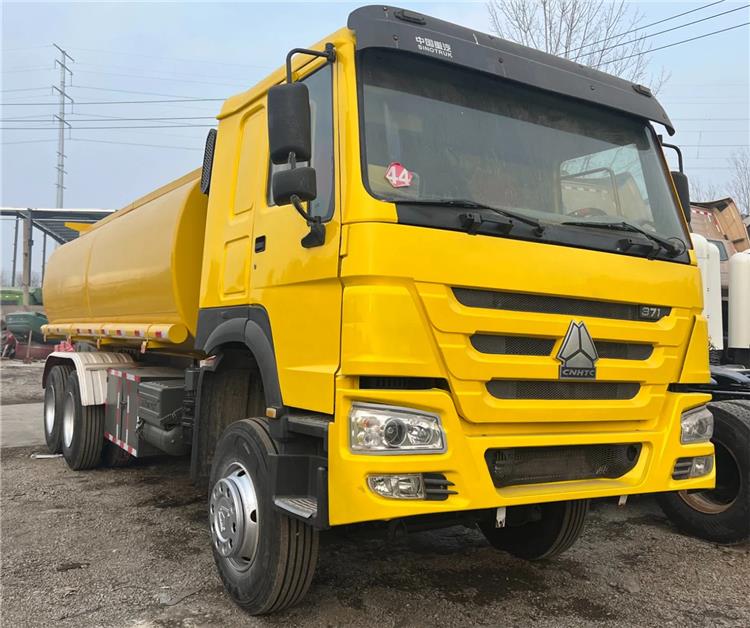 2nd Hand Trucks 15000L Howo Oil Tanker Truck | Howo Sinotruk 2021