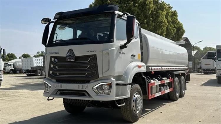 Used 25000 Liters Howo Fuel Trucks Price for Sale - Howo Sinotruk 2022
