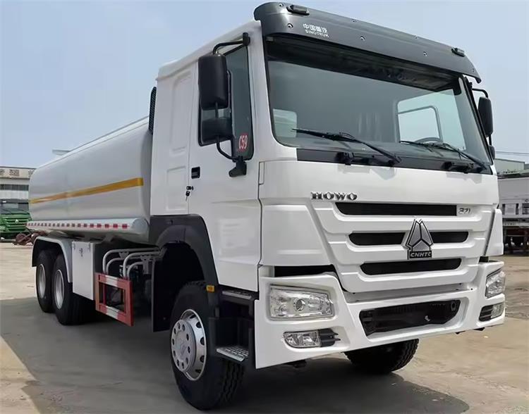 Complete Used Howo Truck Fuel Tanker for Sale