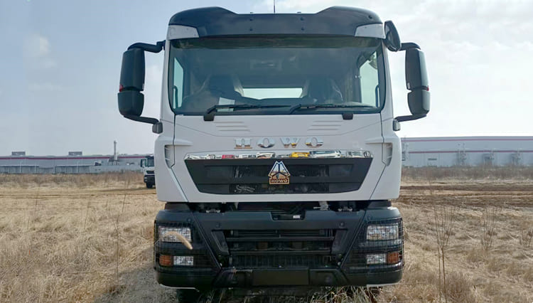 HOWO TX 371 RHD Truck Tractor For Sale in Ghana