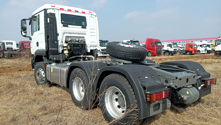 HOWO TX 371 RHD Truck Tractor For Sale in Ghana is a high-quality product with outstanding performance, cost-effective, safe and dependable, which can fully meet the diverse requirements of efficient logistics and transportation in Ghana.