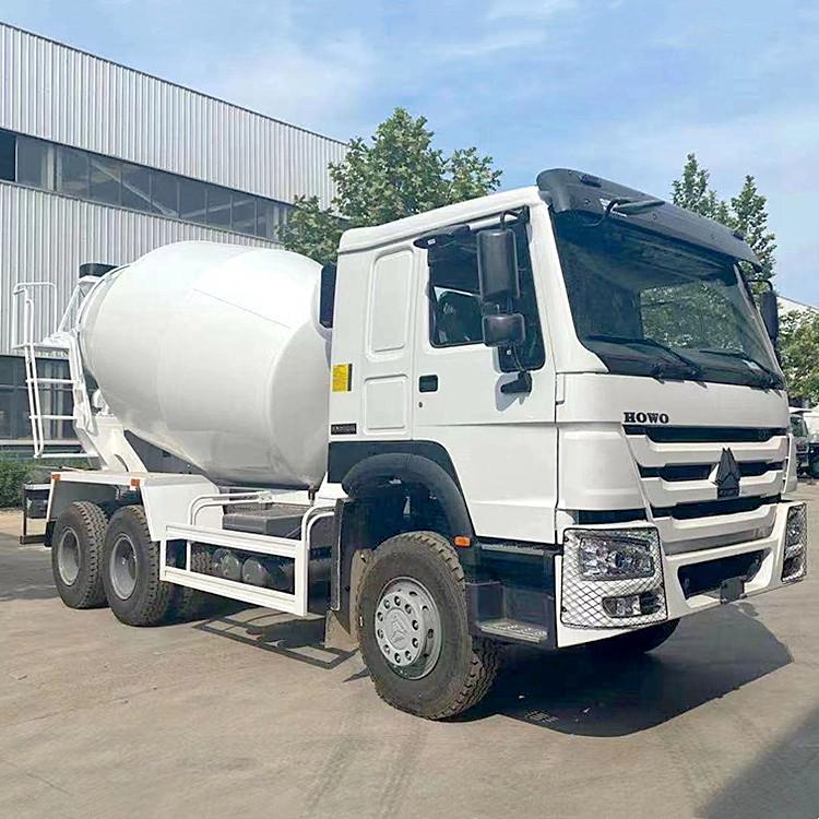 SINOTRUCK HOWO 420 Concrete Mixer Truck 10CBM