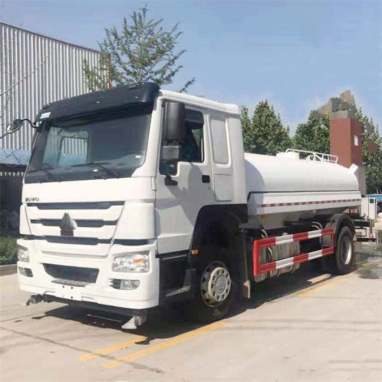 Howo 4x2 7 Wheels  Water Tank Truck