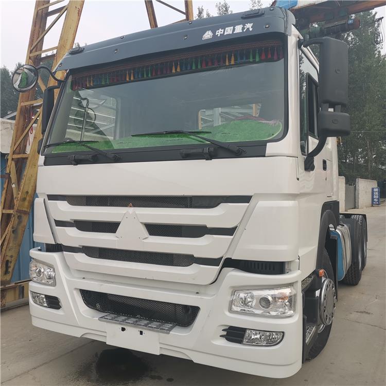 Used Howo 420HP Tractor Trucks